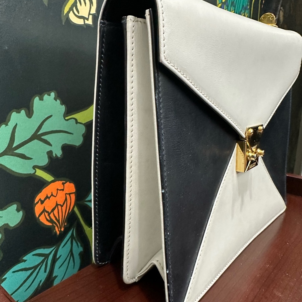 Bally Vintage 1980s Dark Navy & White Leather Top Handle Bag w/ Box, Xbody Strap - Picture 7 of 13
